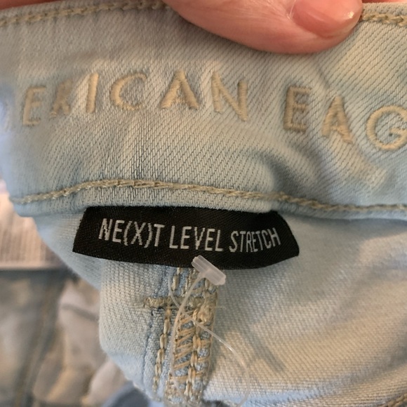 American Eagle Outfitters Light Wash Distressed Skinny Jeans - Picture 5 of 5